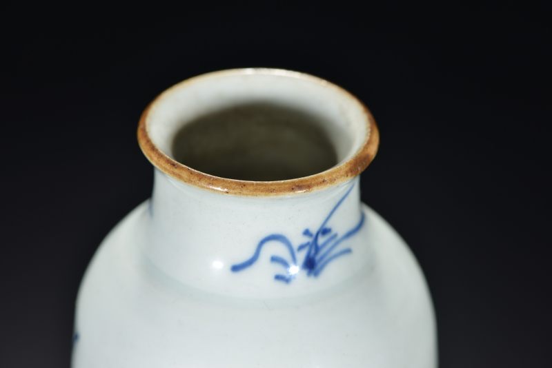 清顺治 青花花鸟纹筒瓶 - 图3