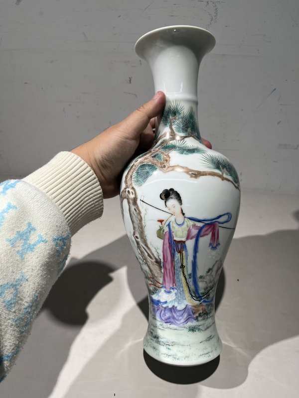 民国 粉彩仕女人物图瓶一对 - 图11