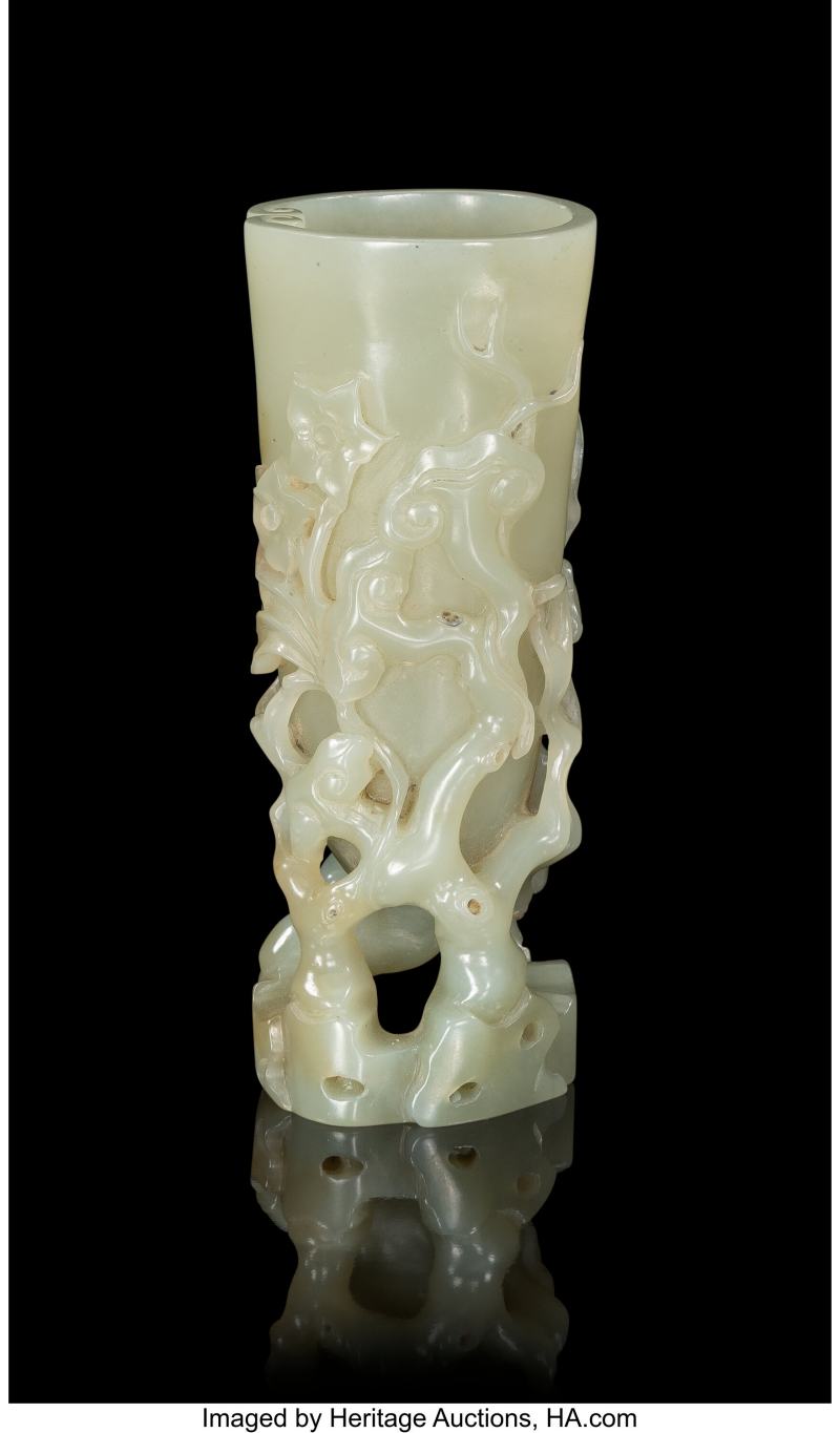 A Chinese Carved Celadon Jade Brush Holder - 图2
