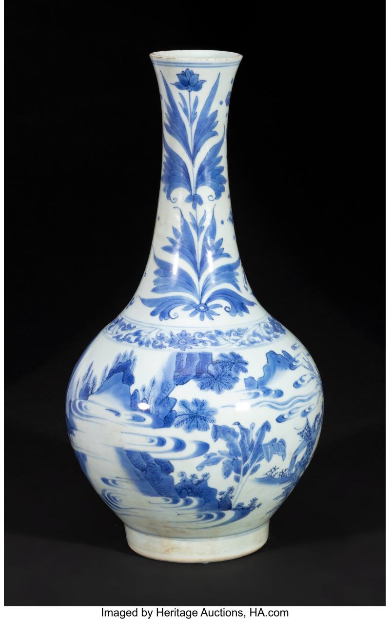 A Chinese Blue and White 'Warriors' Bottle Vase, Transitional period - 图3