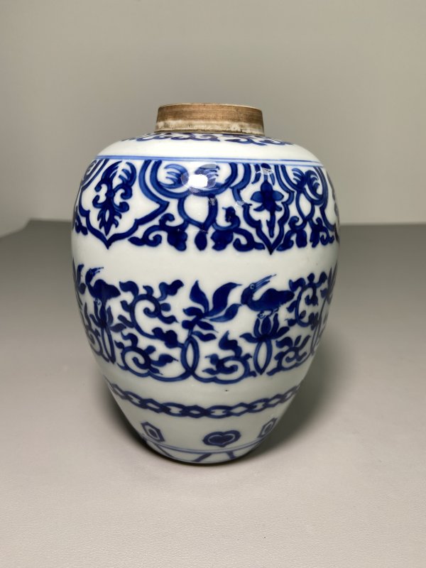 清早期 青花缠枝花卉纹罐 - 图4