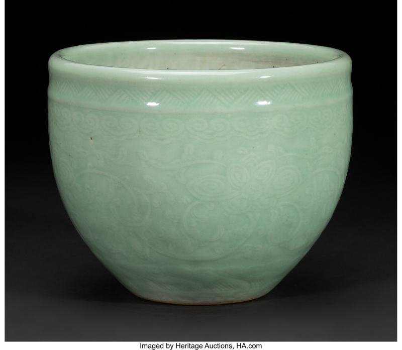 A Chinese Celadon-Glazed Jardinière - 图2
