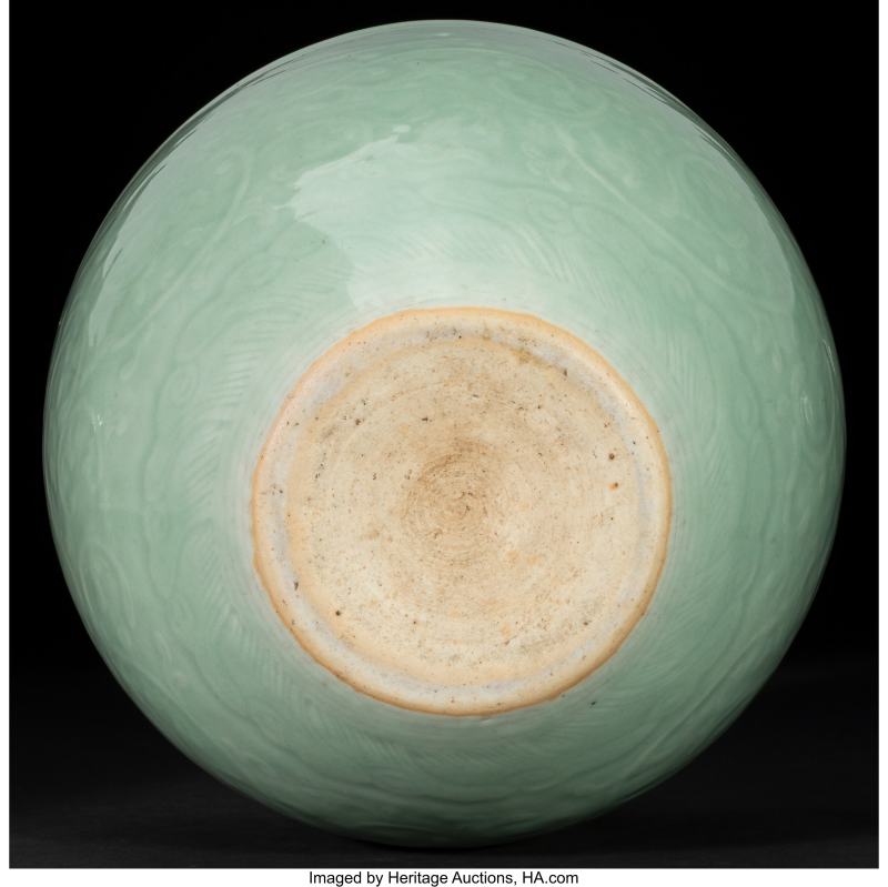 A Chinese Celadon-Glazed Jardinière - 图3