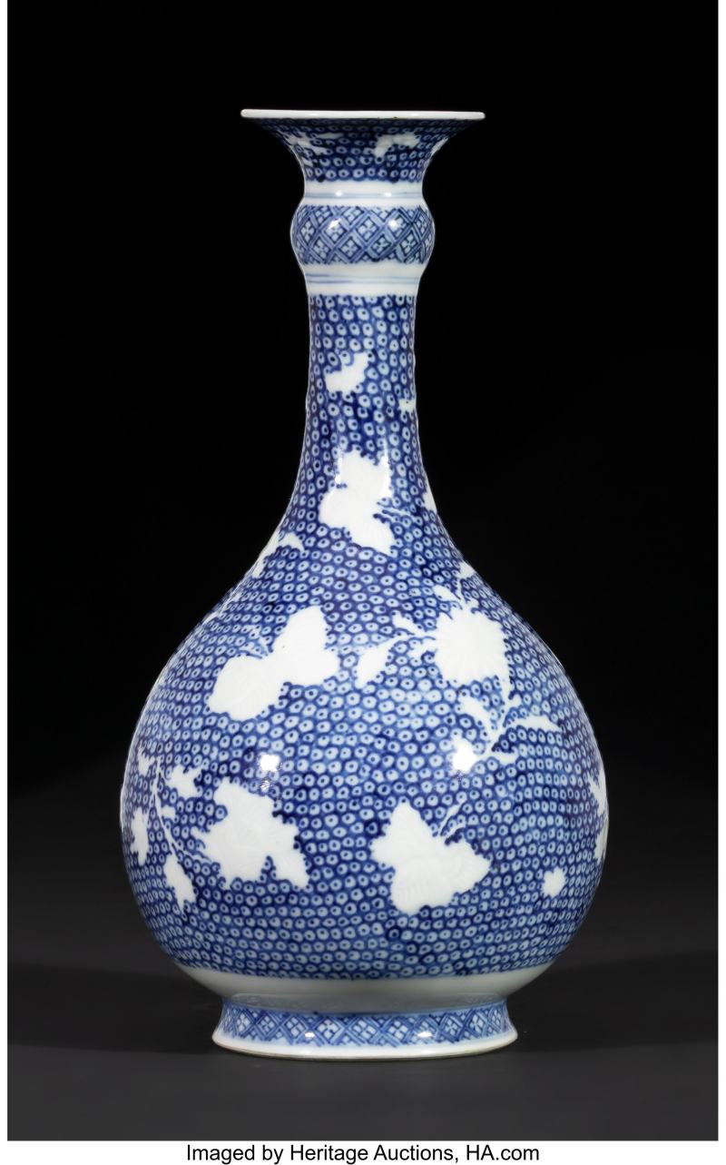 A Chinese Export Blue and White 'Butterflies' Bottle Vase