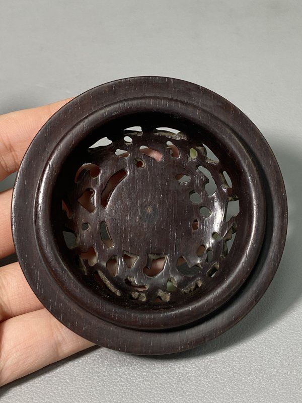 清早期 德化白釉象耳炉 - 图9