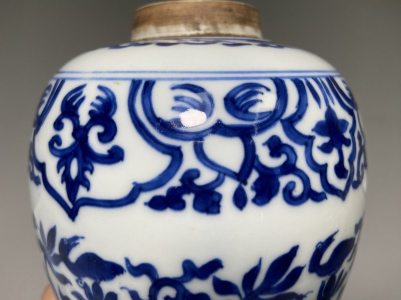 清早期 青花缠枝花卉纹罐 - 图7