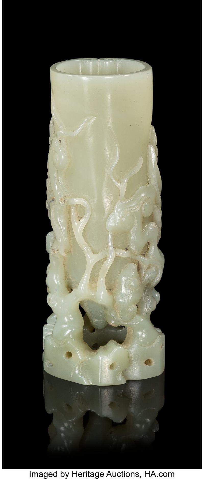 A Chinese Carved Celadon Jade Brush Holder - 图3