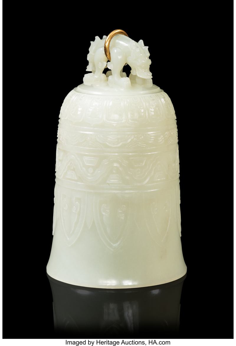 A Chinese Carved Pale Celadon Jade Bell - 图3