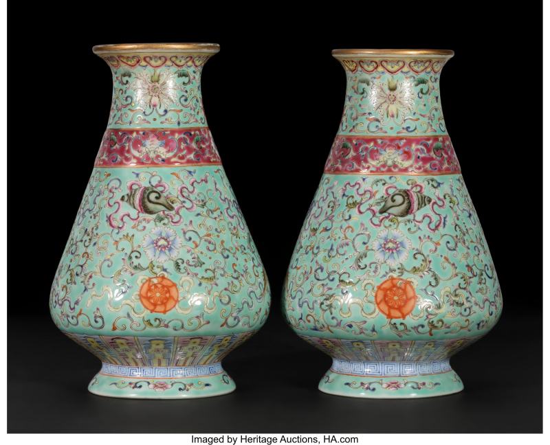 A Pair of Chinese Famille Rose Turquoise-Ground ' - 图3