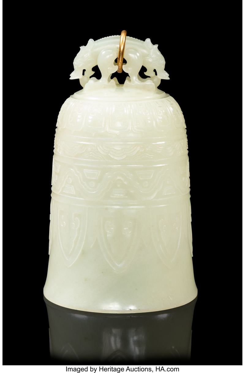 A Chinese Carved Pale Celadon Jade Bell - 图4