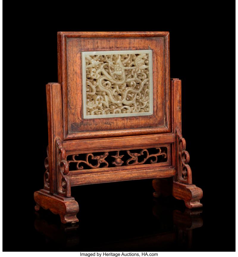A Chinese Carved Celadon Jade Reticulated 'Dragon' Plaque Mounted as Screen - 图2