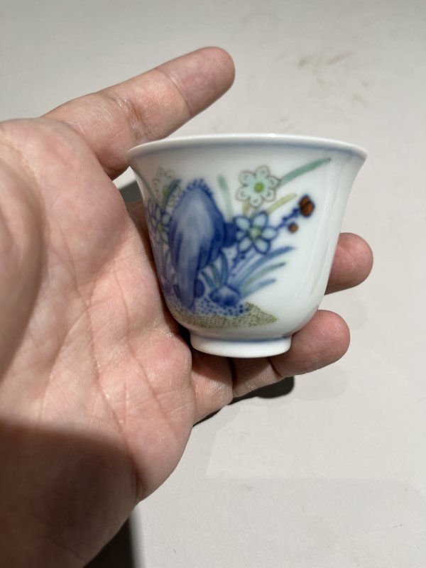 清同治 斗彩水仙花石纹小酒杯一对 - 图5