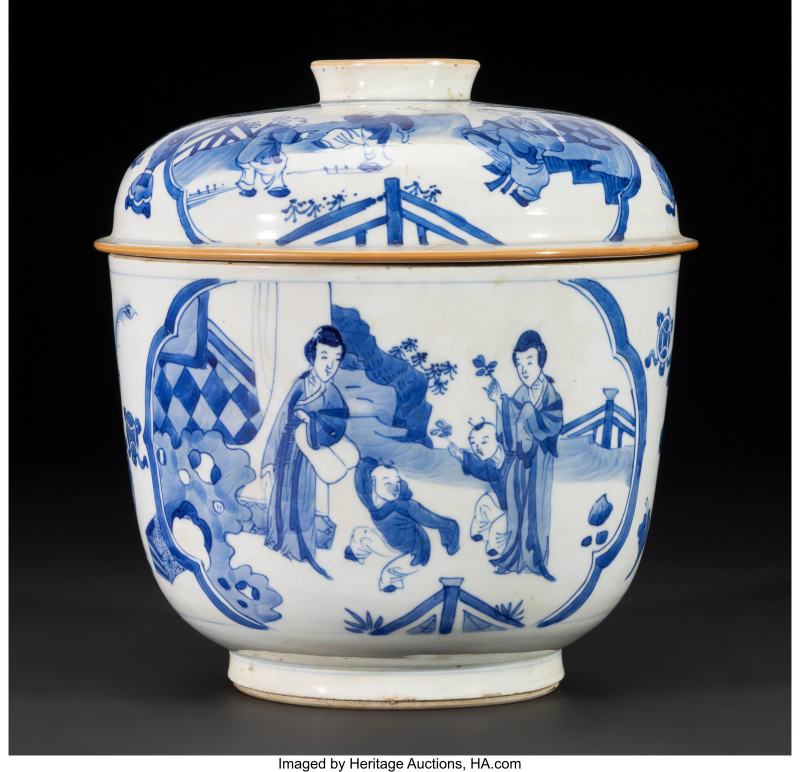 A Chinese Blue and White Figural and "Hundred Antiques" Covered Jar