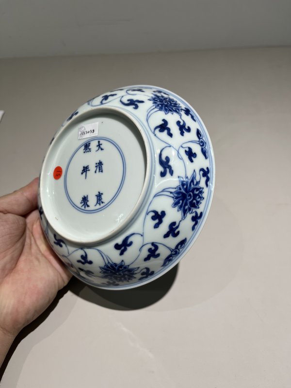 清康熙 青花缠枝莲纹盘 - 图6