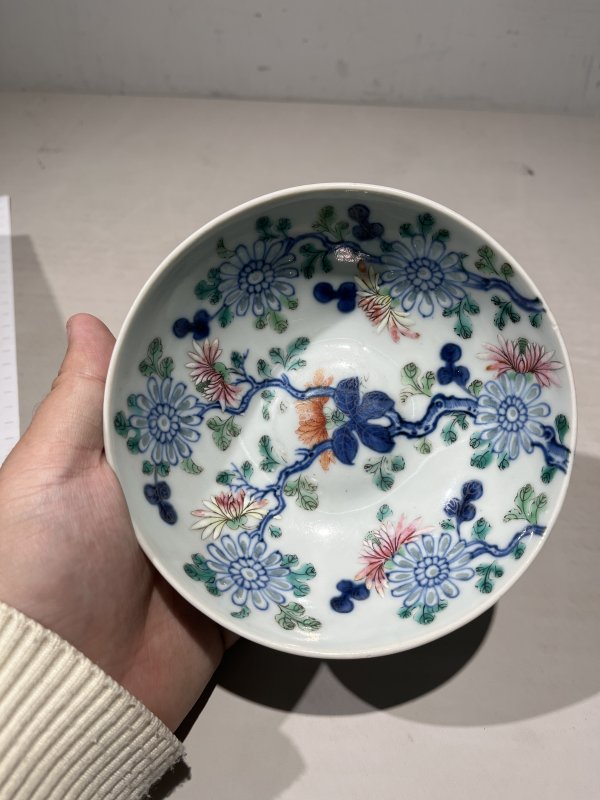 清乾隆 青花加彩花卉纹茶碗一对 - 图3