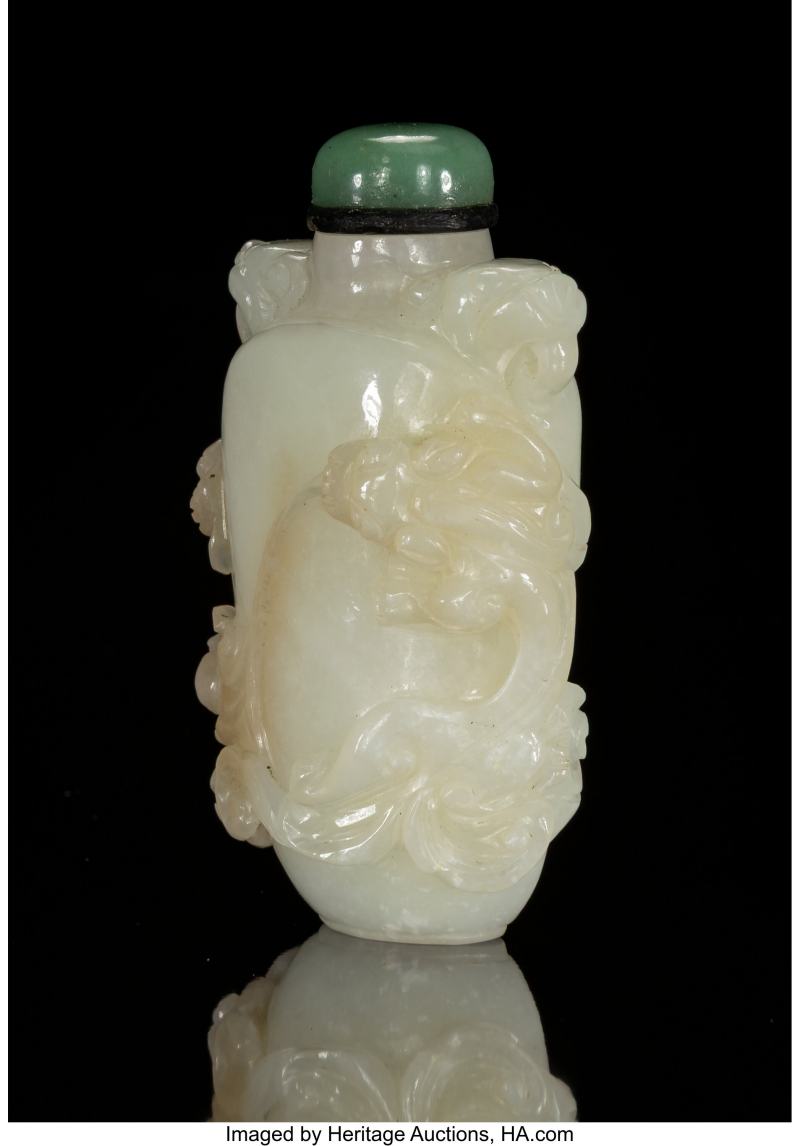 A Chinese Carved Jade Snuff Bottle - 图3