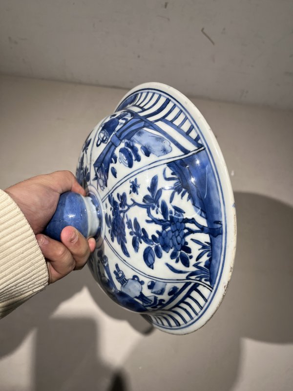 清康熙 青花折枝花卉博古清供图大将军盖罐 - 图12
