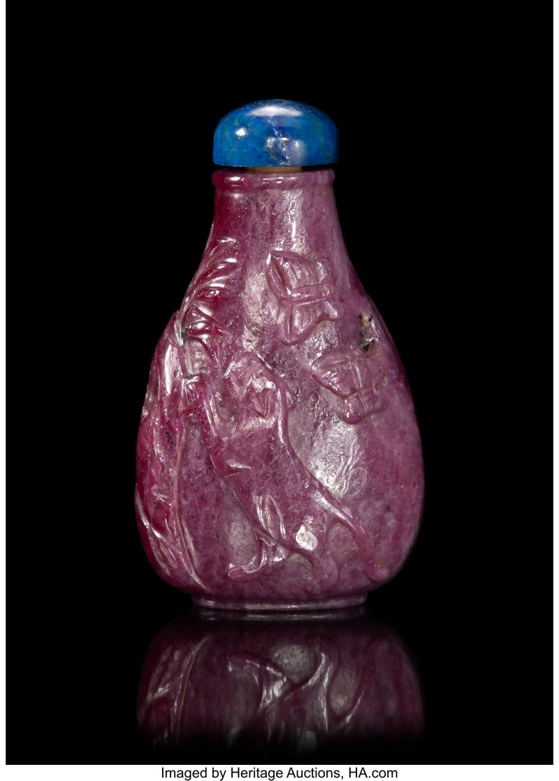 A Chinese Carved Ruby Snuff Bottle - 图2