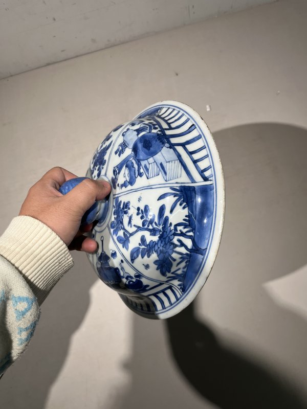 清康熙 青花折枝花卉博古清供图大将军盖罐 - 图13