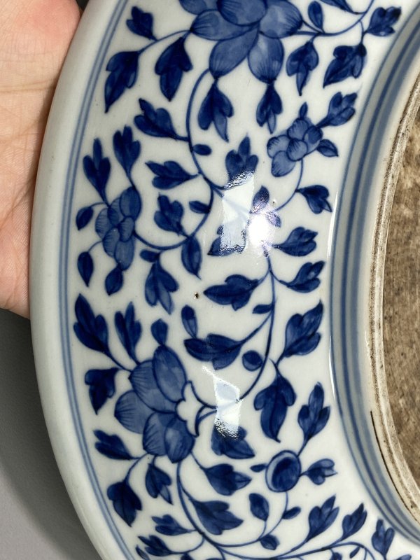 清雍正 青花缠枝莲纹大盘 - 图22