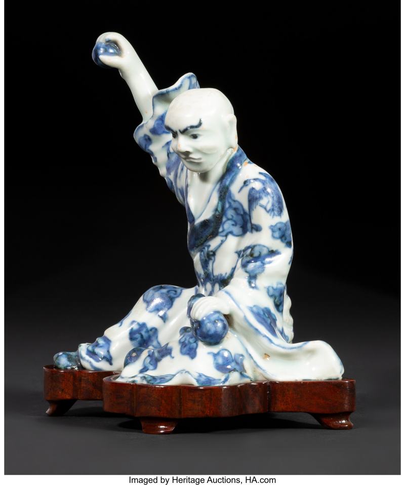 A Chinese Blue and White Figure of Bakula Arhat ( - 图3