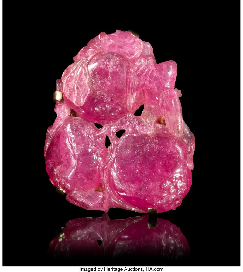 A Gold Mounted Chinese Carved Tourmaline 'Peaches' Brooch