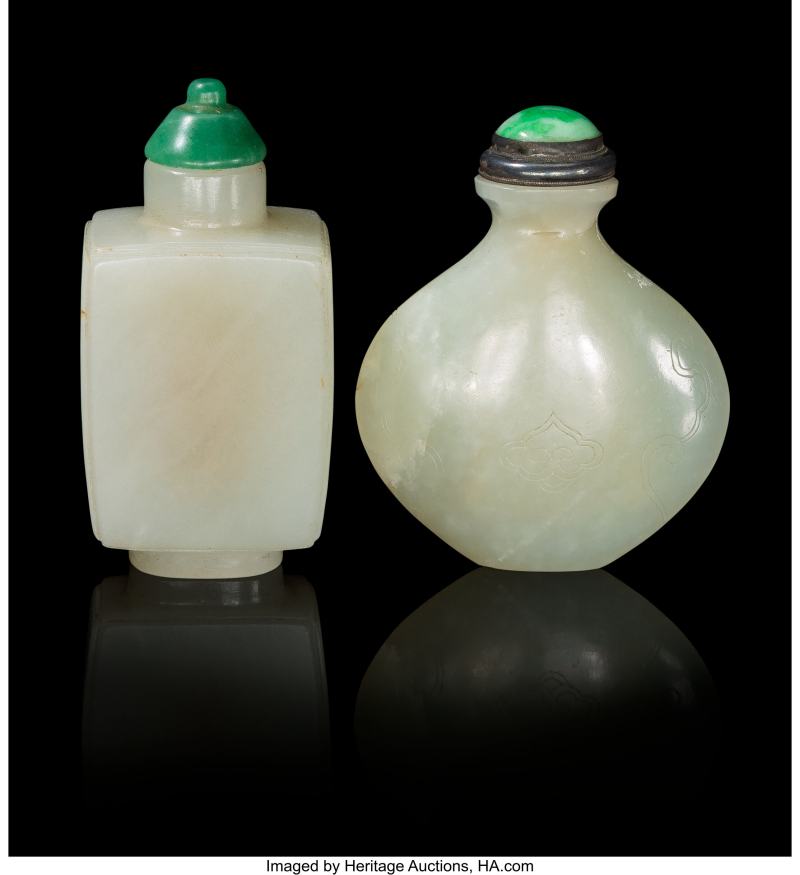 Two Chinese Carved Celadon Jade Snuff Bottles - 图3