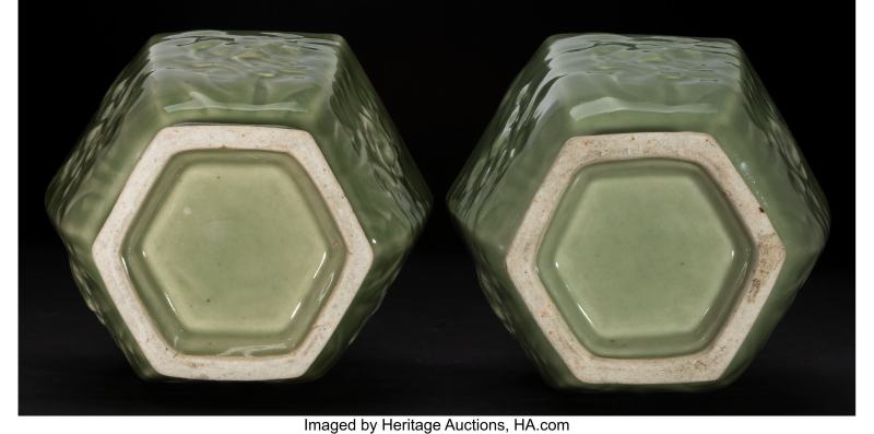 A Pair of Chinese Celadon-Glazed Hexagonal Vases - 图4