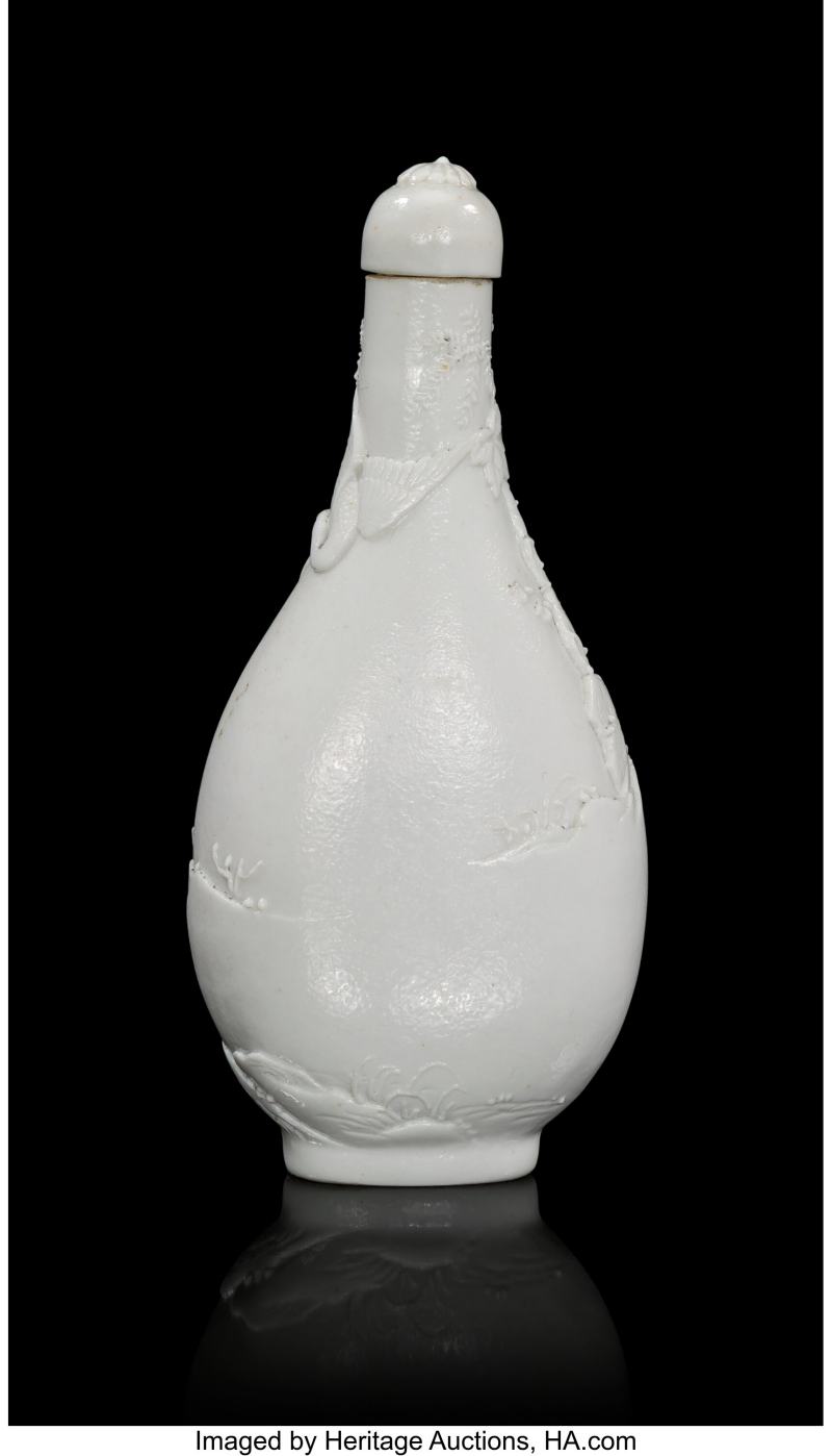 A Chinese Carved and Molded White Porcelain 'Deer' Snuff Bottle - 图2
