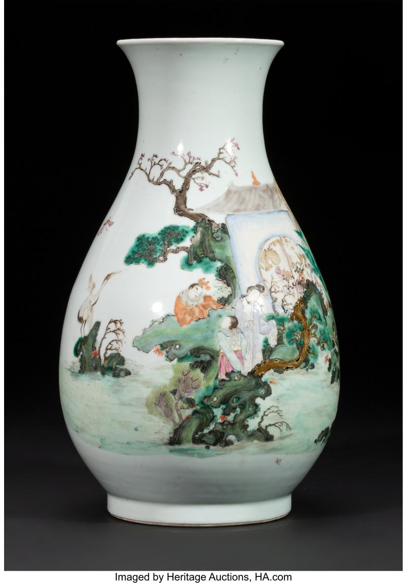 A Chinese Famille Rose Figural Vase - 图2