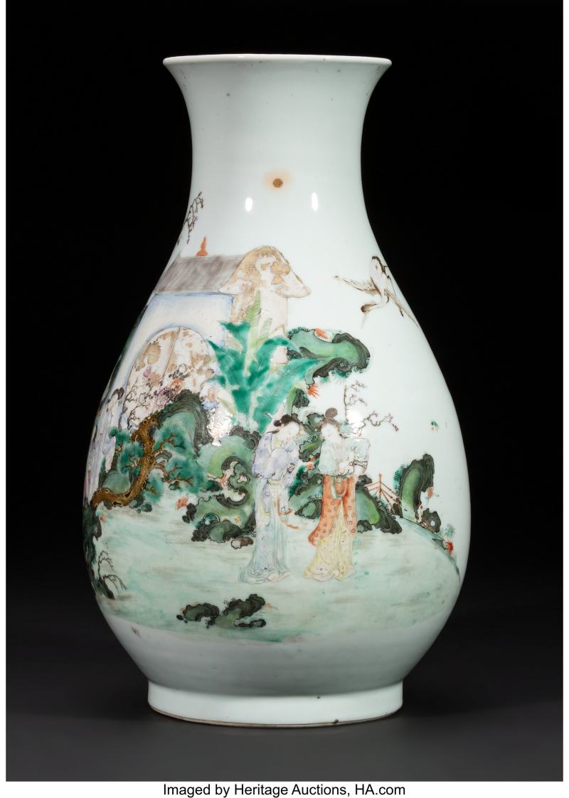 A Chinese Famille Rose Figural Vase - 图3
