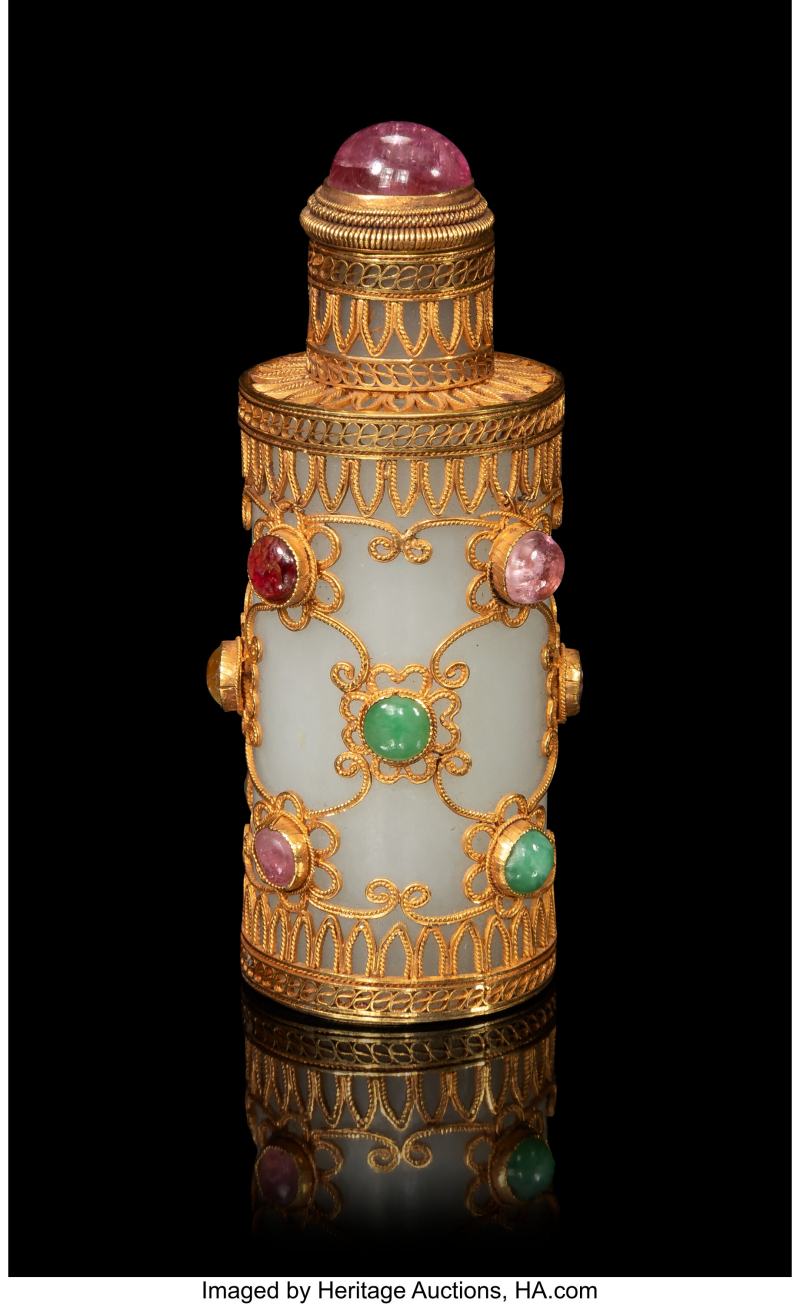 A Mughal-Style Gold and Gem-Set Carved Jade Snuff Bottle - 图2
