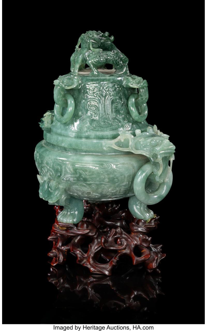 A Chinese Carved Jadeite Tripod Double-Handled Censer with Cover - 图2