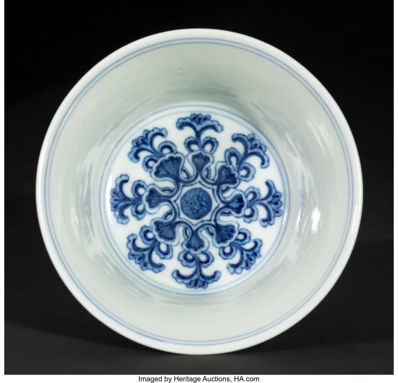 A Chinese Blue and White Stem Cup - 图2