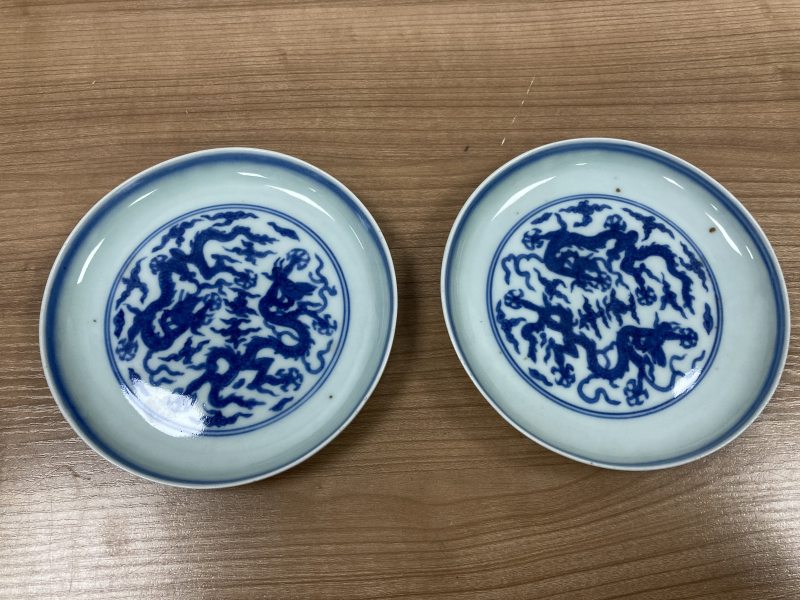明嘉靖 青花云龙纹盘一对 - 图2