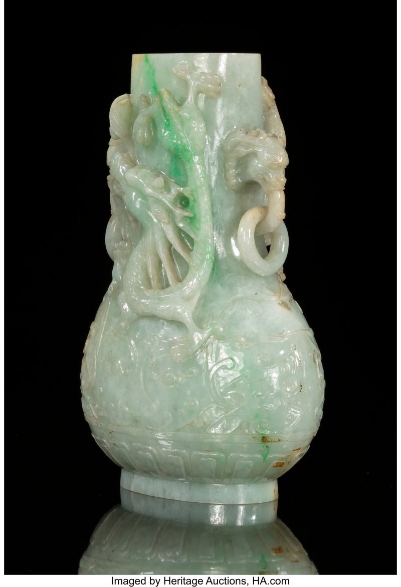 A Chinese Carved Jadeite 'Dragon' Double-Handled Vase - 图3