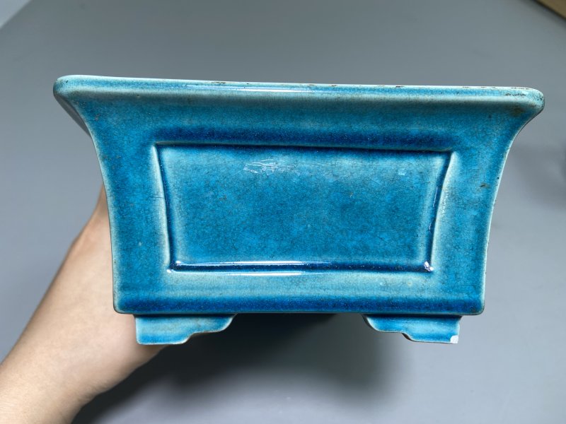 清 孔雀蓝釉水仙盆一对带原装老红木座 - 图33