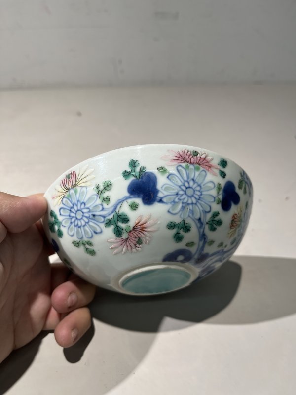 清乾隆 青花加彩花卉纹茶碗一对 - 图8
