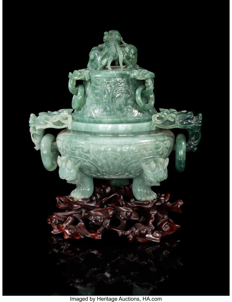A Chinese Carved Jadeite Tripod Double-Handled Censer with Cover - 图4