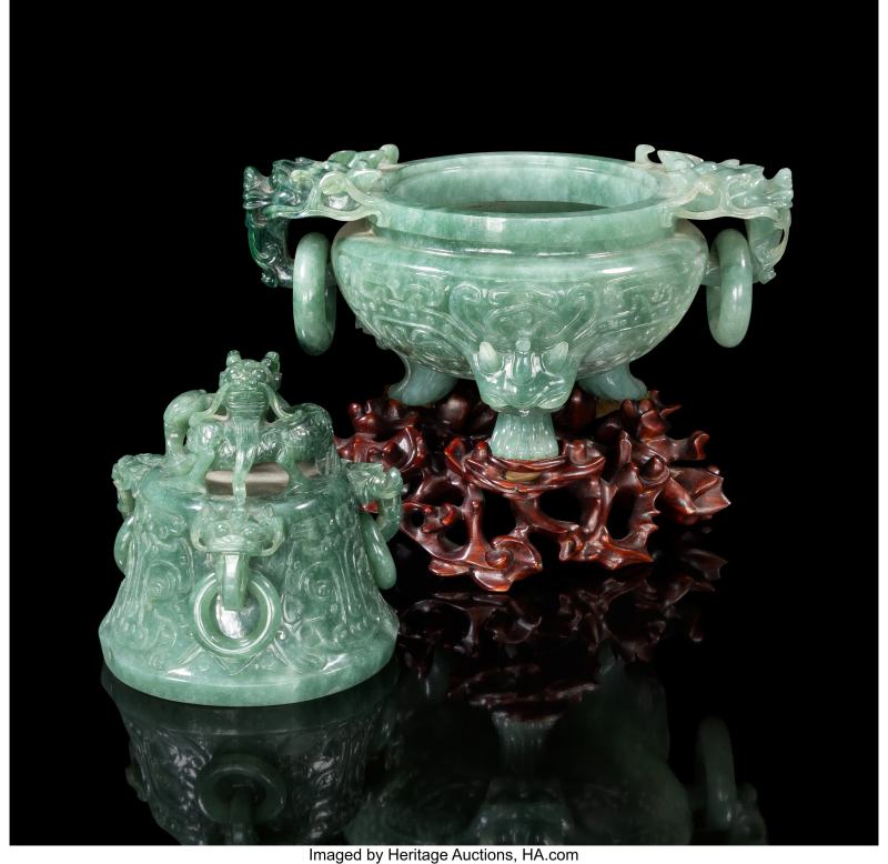 A Chinese Carved Jadeite Tripod Double-Handled Censer with Cover - 图5