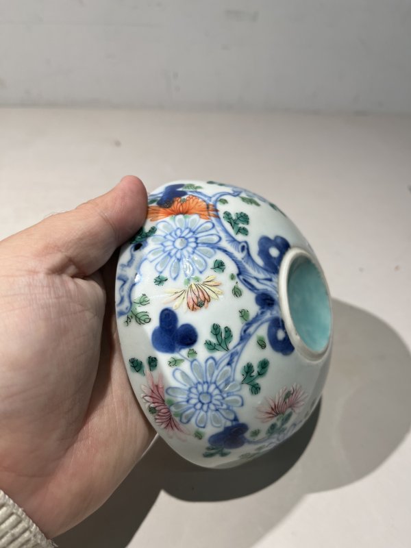 清乾隆 青花加彩花卉纹茶碗一对 - 图10
