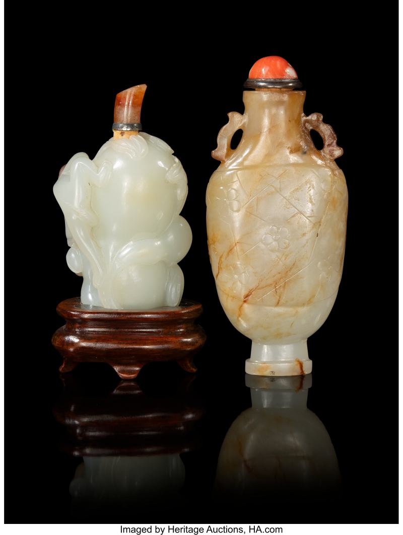 Two Chinese Carved Jade Snuff Bottles - 图4
