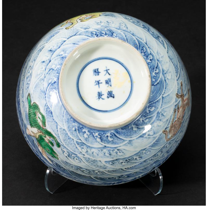 A Rare Chinese Blue and White with Famille Verte Enameled Bowl - 图4