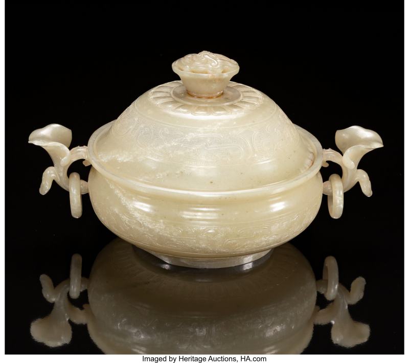 A Chinese Carved Celadon Jade Two-Handled Censer with Cover - 图4