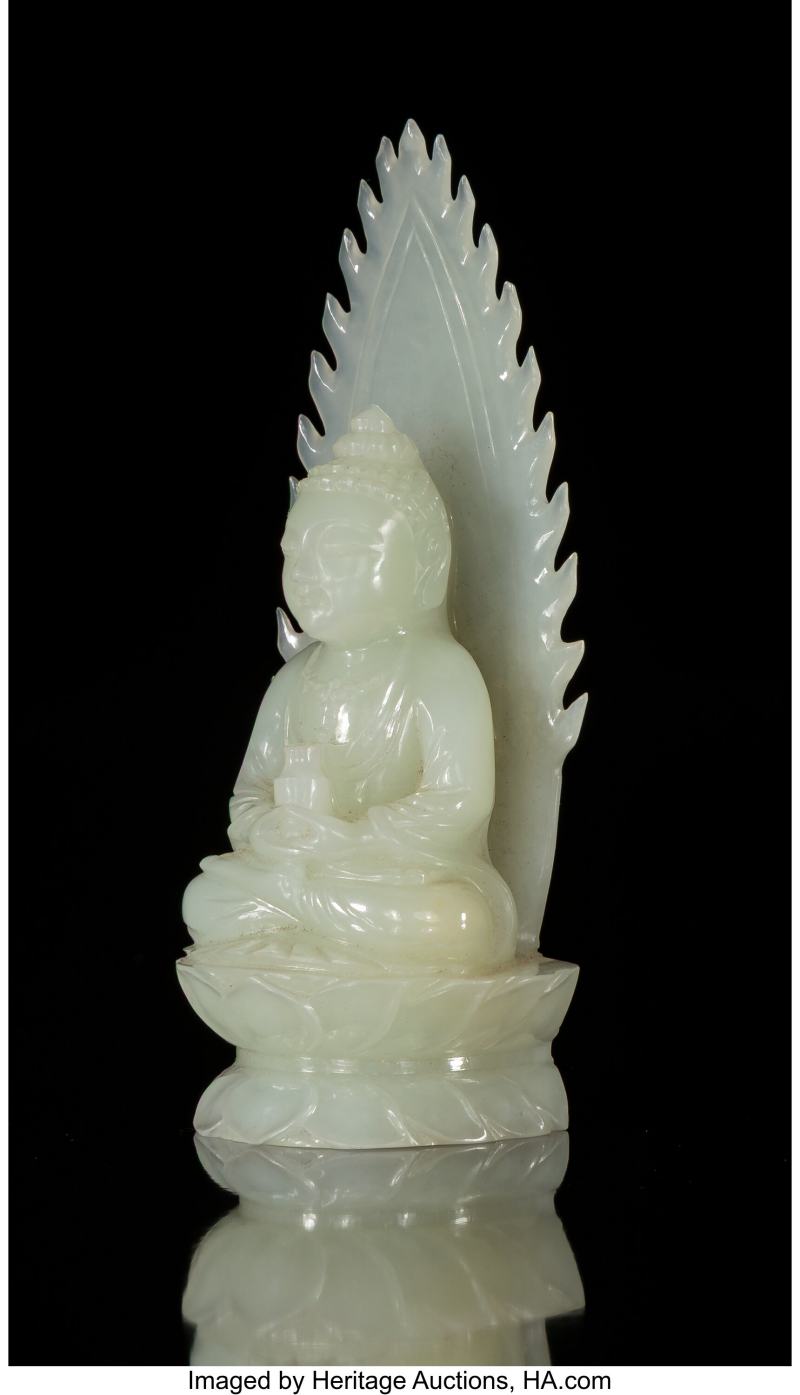 A Chinese Carved Pale Celadon Jade Figure of a Seated Buddha - 图3