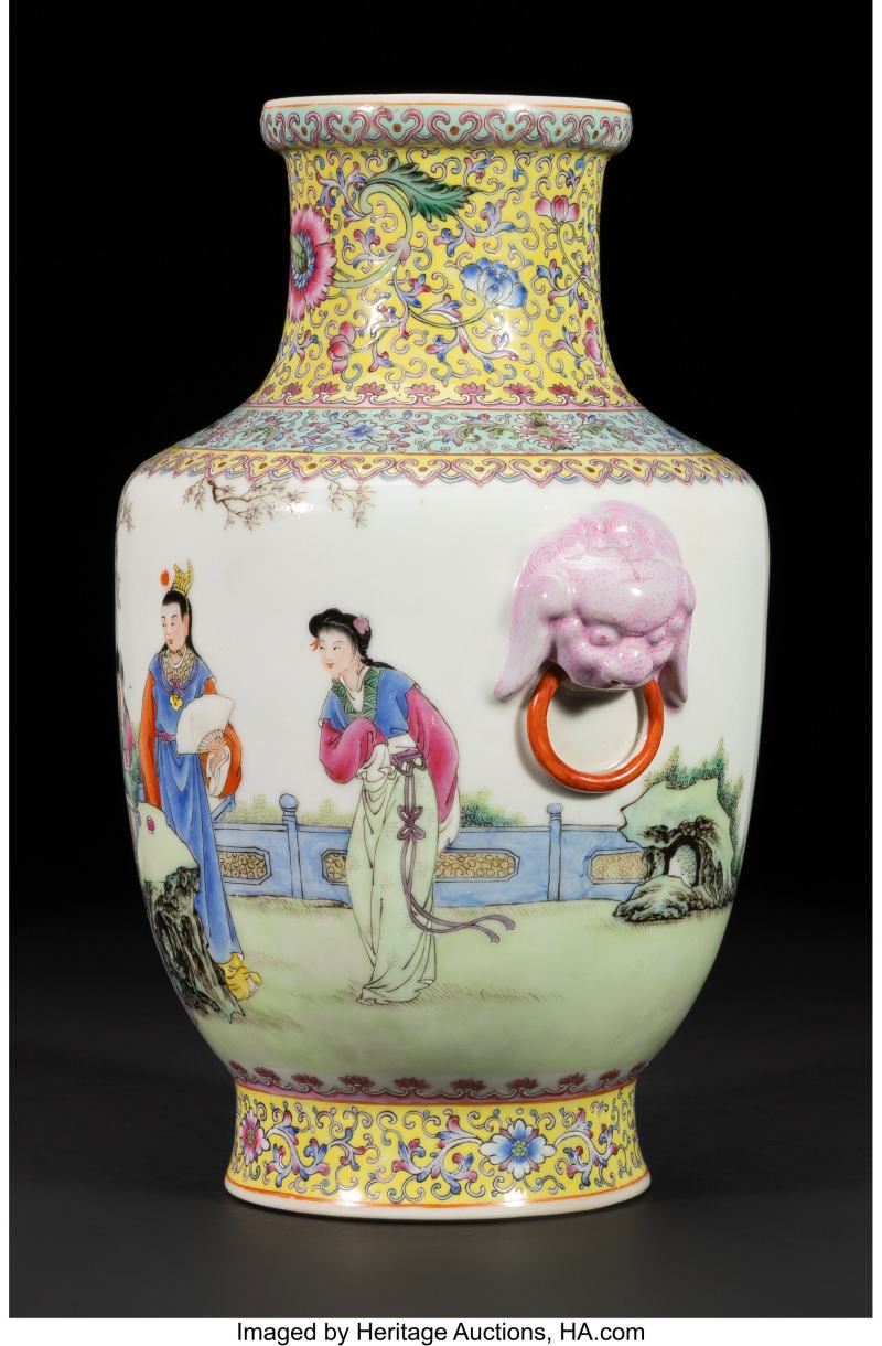 A Chinese Famille Rose Figural Vase - 图2