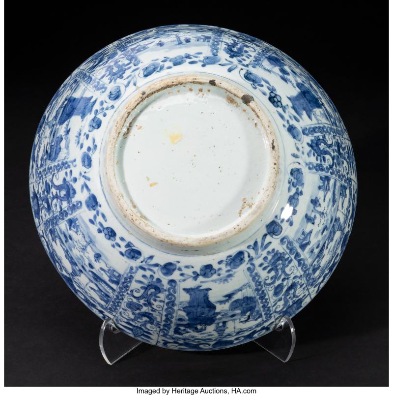 A Large Chinese Export Blue and White Kraak Punch Bowl - 图4