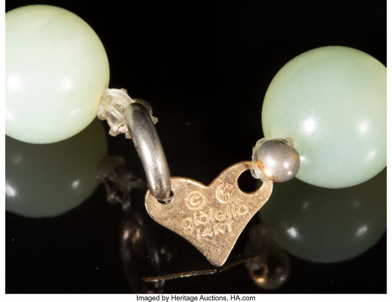 A Chinese Celadon Jade 'Ram' Plaque with Serpentine Bead Necklace - 图3
