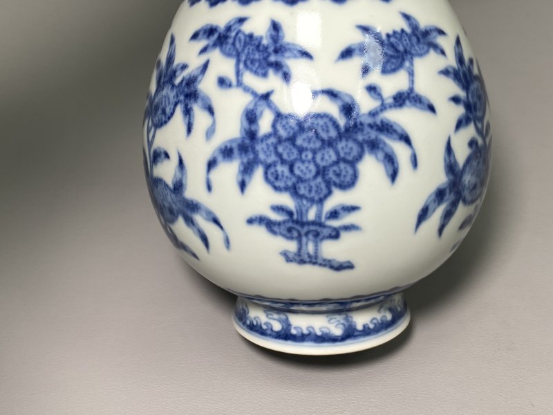 清 青花折枝花卉纹蒜头瓶 - 图15