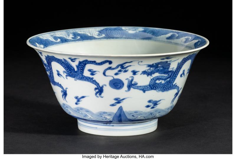 A Chinese Blue and White 'Dragon' Bowl - 图2